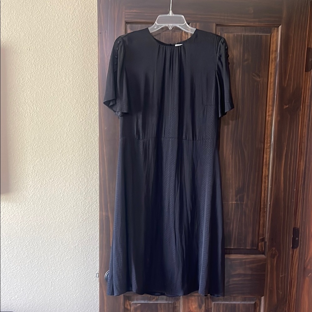 H&M Blue Sheath Midi Dress with Flutter Sleeves and small purple dots. Size 12